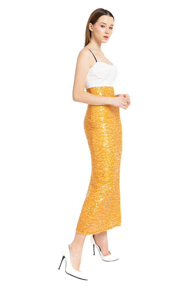 side view of the dress